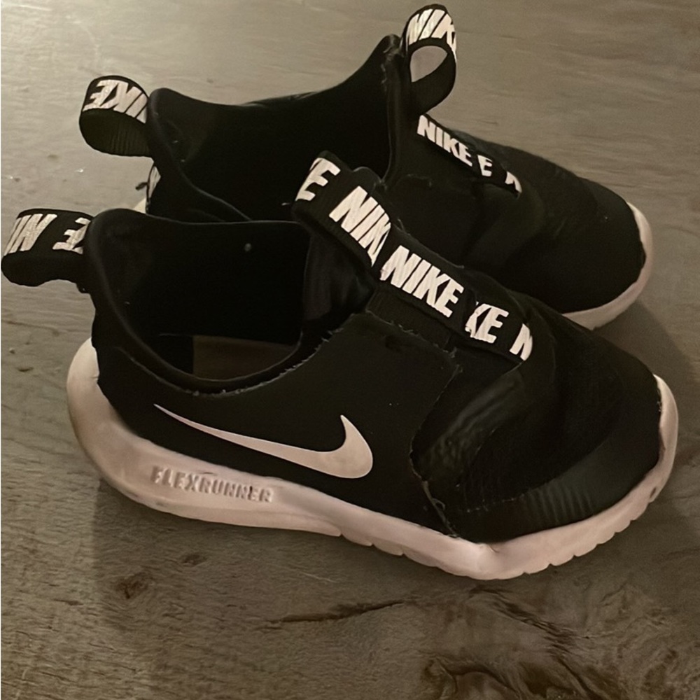 Toddler Nike sneakers